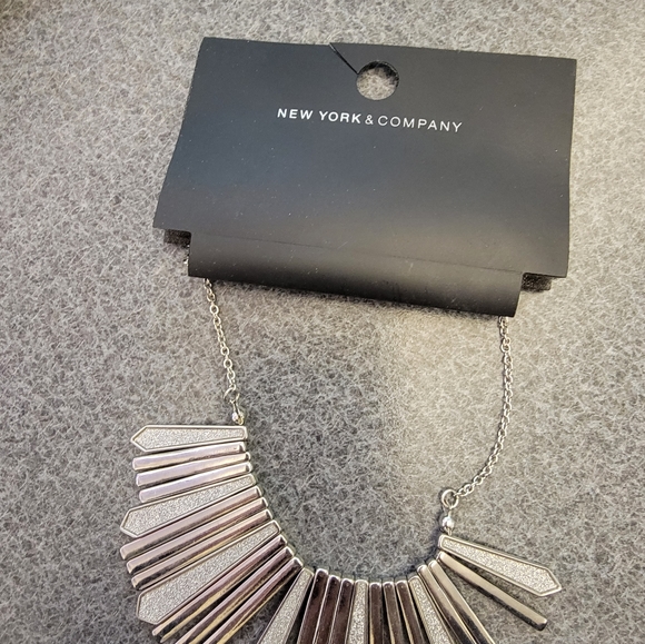 New York & Co Necklace - Picture 2 of 4
